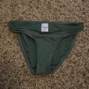 Low rise swimsuit bottom size S